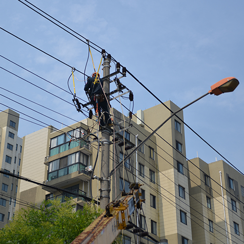 overhead cables